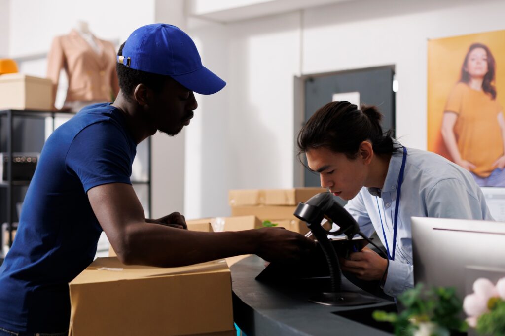 Store worker signing delivery files